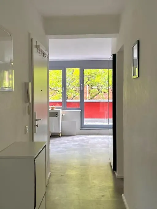 Herzhafte Wohnung Mitten In Koeln 0*, Colonia